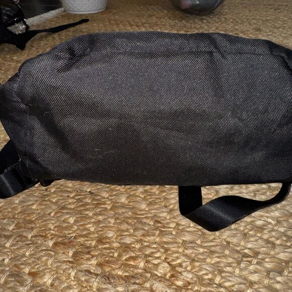 🖤 Vera Bradley Mini Backpack – Sleek Black Nylon 🖤🎒 - Picture 3 of 10